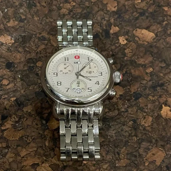PRE LOVED MICHELE WATCH GREAT CONDITION Michele Deco Diamond Chronograph Mother Of Pearl MW06A01  main image 4